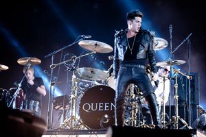 Queen + Adam Lambert in Moscow 2 (2012-07-03).jpg